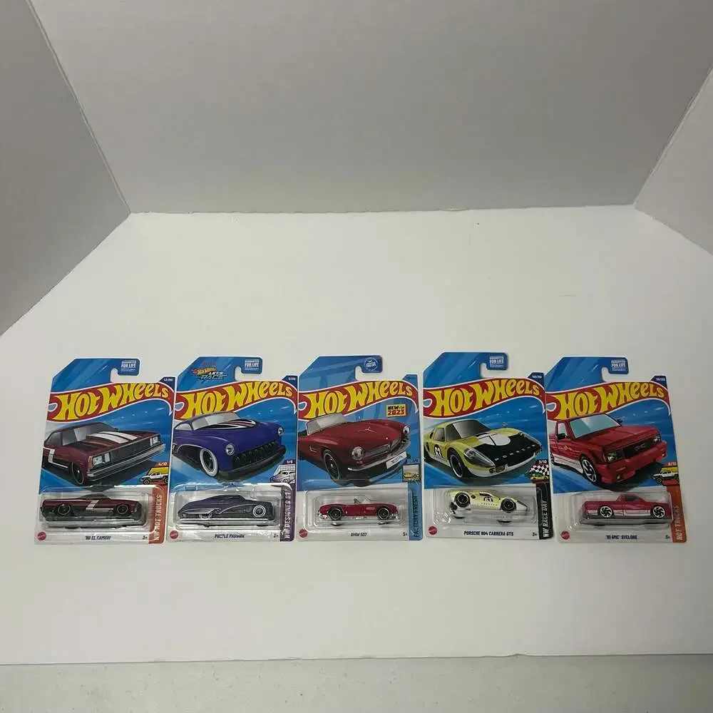 Lot of 11 Hot Wheels Die-Cast Toy Cars Assorted Collection